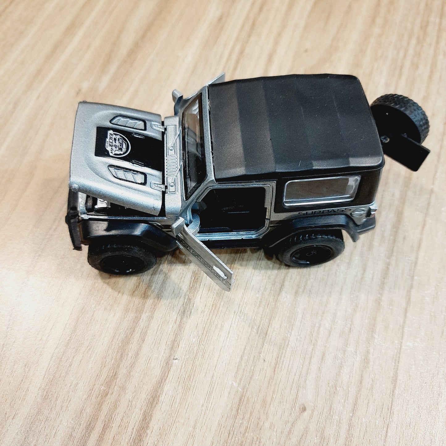Jeep Wrangler Diecast Scale Model Car 1:32