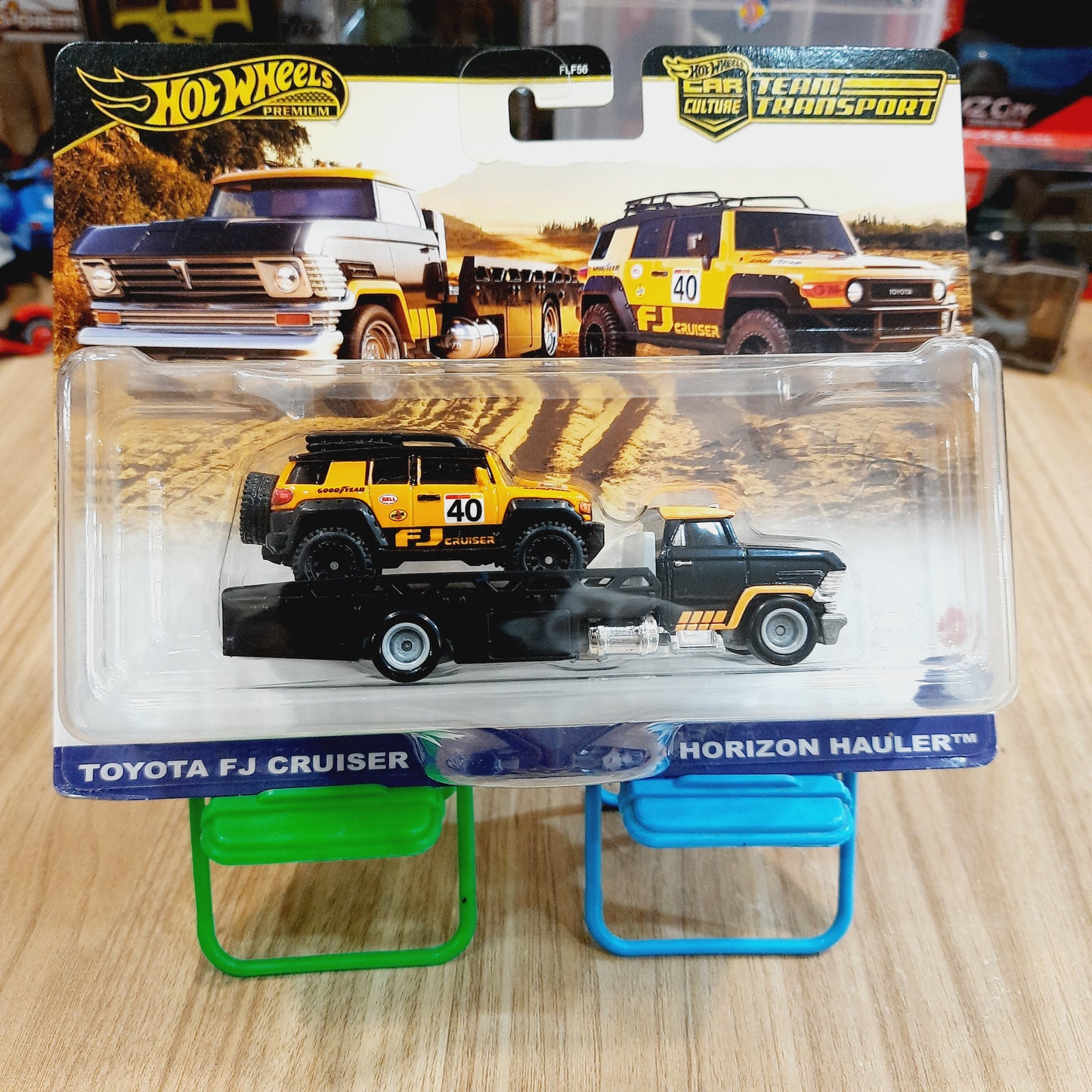 Hot Wheels Premium Car Culture Team Transport - Toyota FJ Cruiser Horizon Hauler FLF56