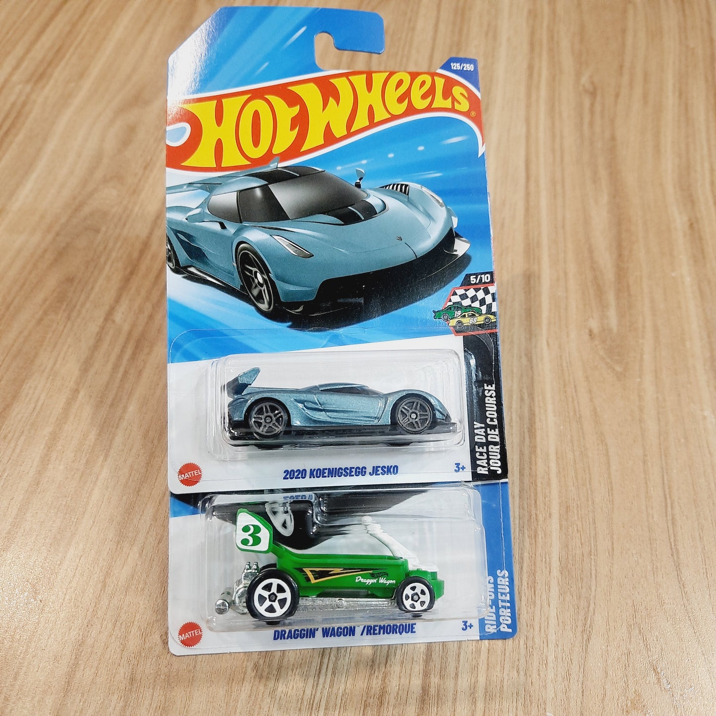 Hot Wheels 2020 Koenigsegg Jesko & Draggin Wagon / Remorque(Green) (combo pack of 2)