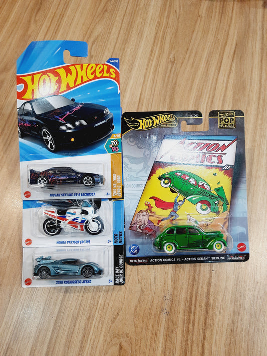 Hot Wheels Nissan Skyline Gt-r(bcnr33), 2020 Koenigsegg Jesko, Honda Vfr750r (rc30) & Action Comics #1 - Action Sedan/Berline(combo pack of 4)