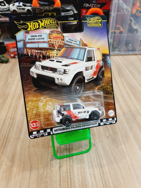 Hot Wheels Premium - Boulevard - Mitsubishi Pajero Evolution (GJT68)