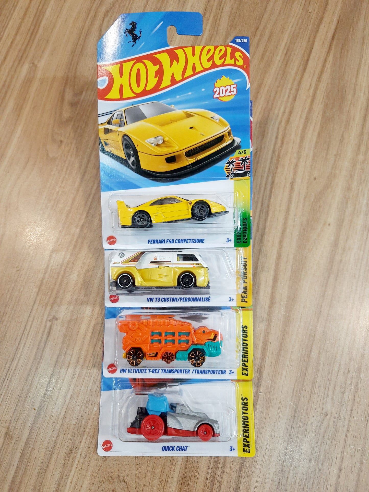 Hot Wheels Ferrari F40 Competizione, VW T3 Custom / Personnalise, HW Ultimate T - Rex Transporter / Transporteur & Quick Chat (combo pack of 4)