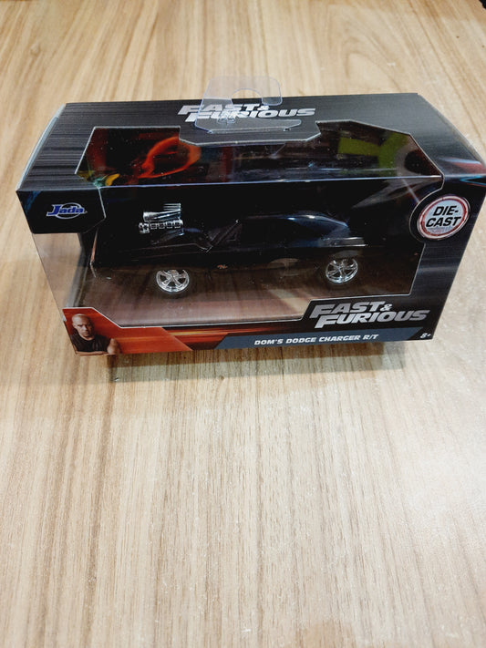 Jada Dom's Dodge Charger R/T Fast & Furious Diecast Scale Model 1:32