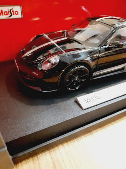 Maisto Porsche 911 GT3 Diecast Scale Model 1:18 | German Sports Car Collectible