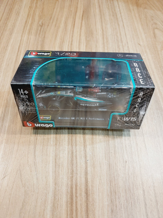 Bburago Mercedes Amg F1 W15 E Performance - Lewis Hamilton 1:43 Diecast Scale Model