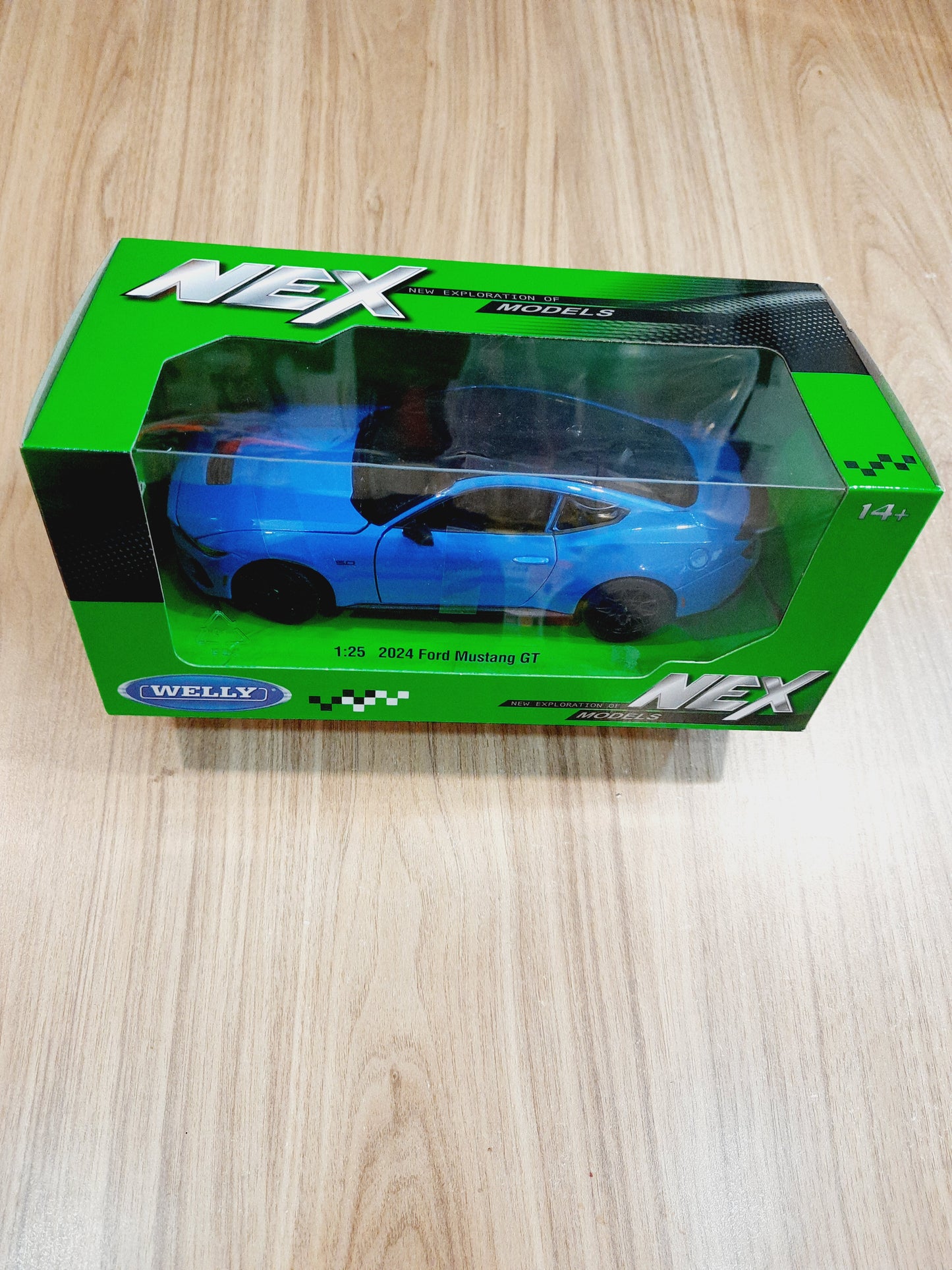 Welly 2024 Ford Mustang GT 1:25 Diecast Scale Model Car
