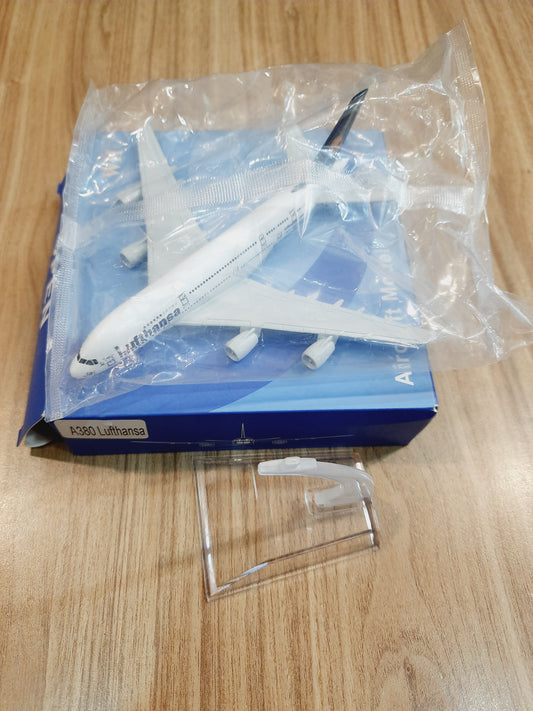 A380 Lufthansa Airlines Diecast Scale Model (15 cm)