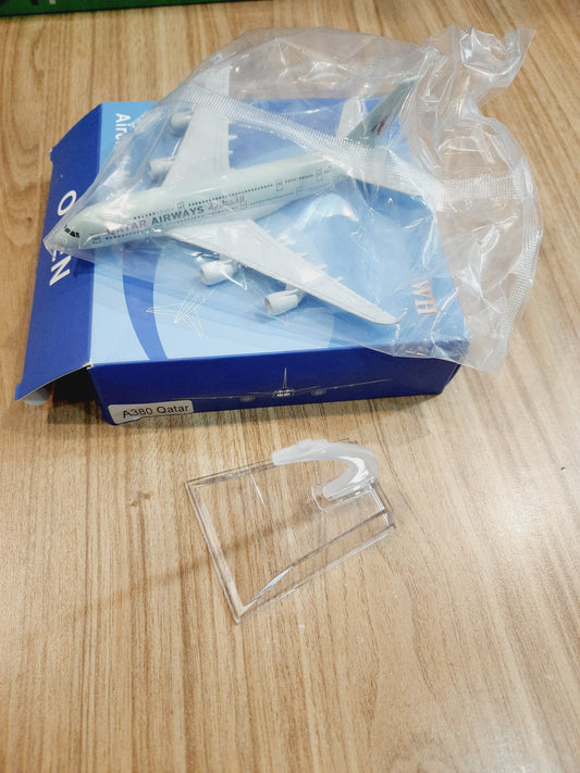 A380 Qatar Airlines Diecast Scale Model (15 cm)