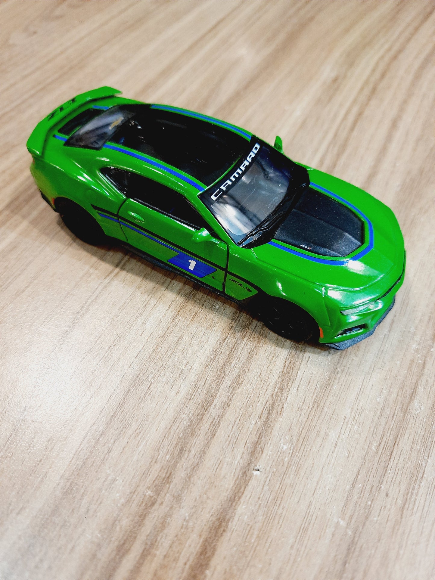 Kinsmart 2017 Camaro ZL1  Diecast Scale Model Car 1:38 - KT5399