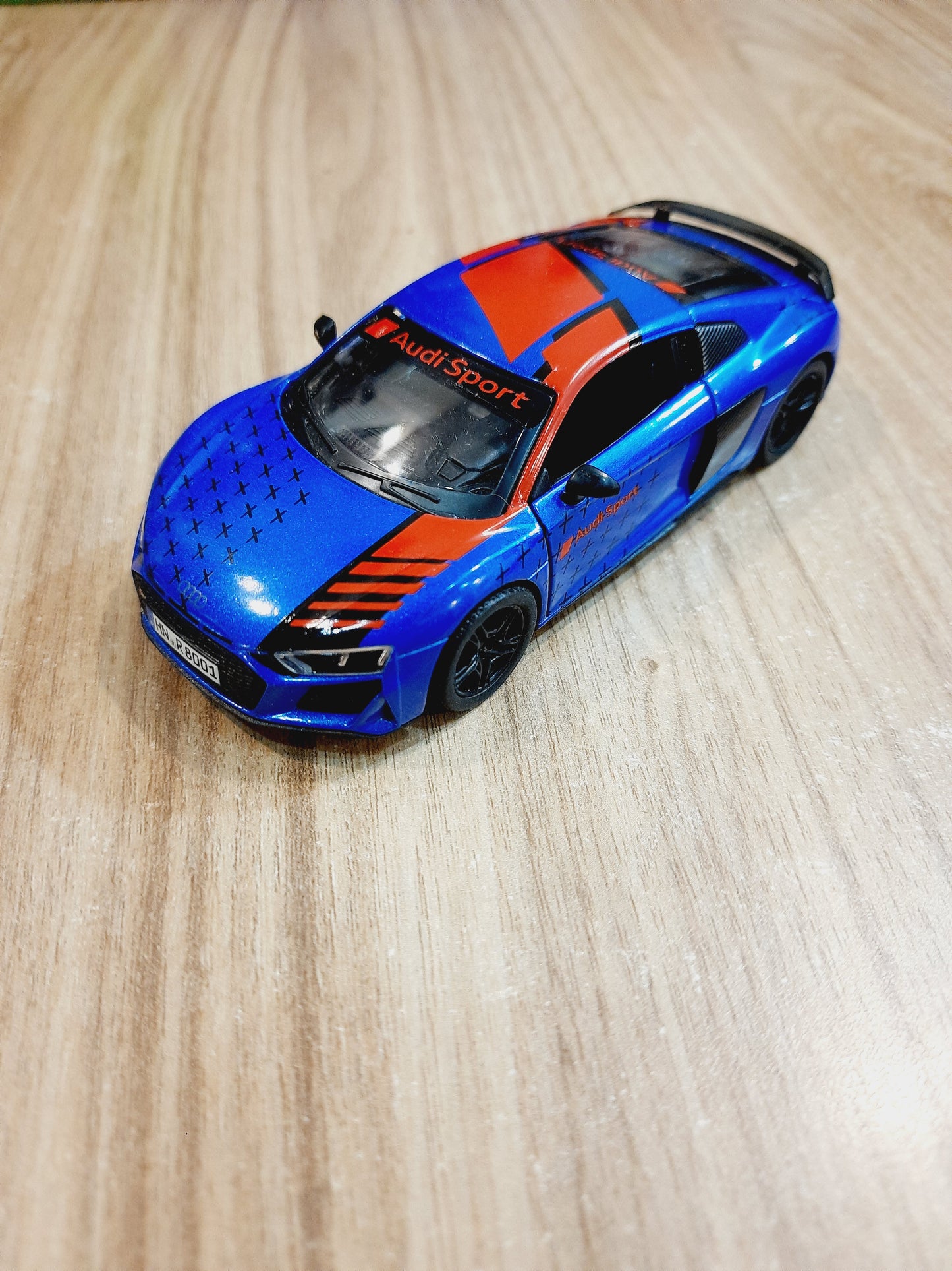 Kinsmart 2020 Audi R8 Coupe Diecast Scale Model Car 1:36 - KT5422