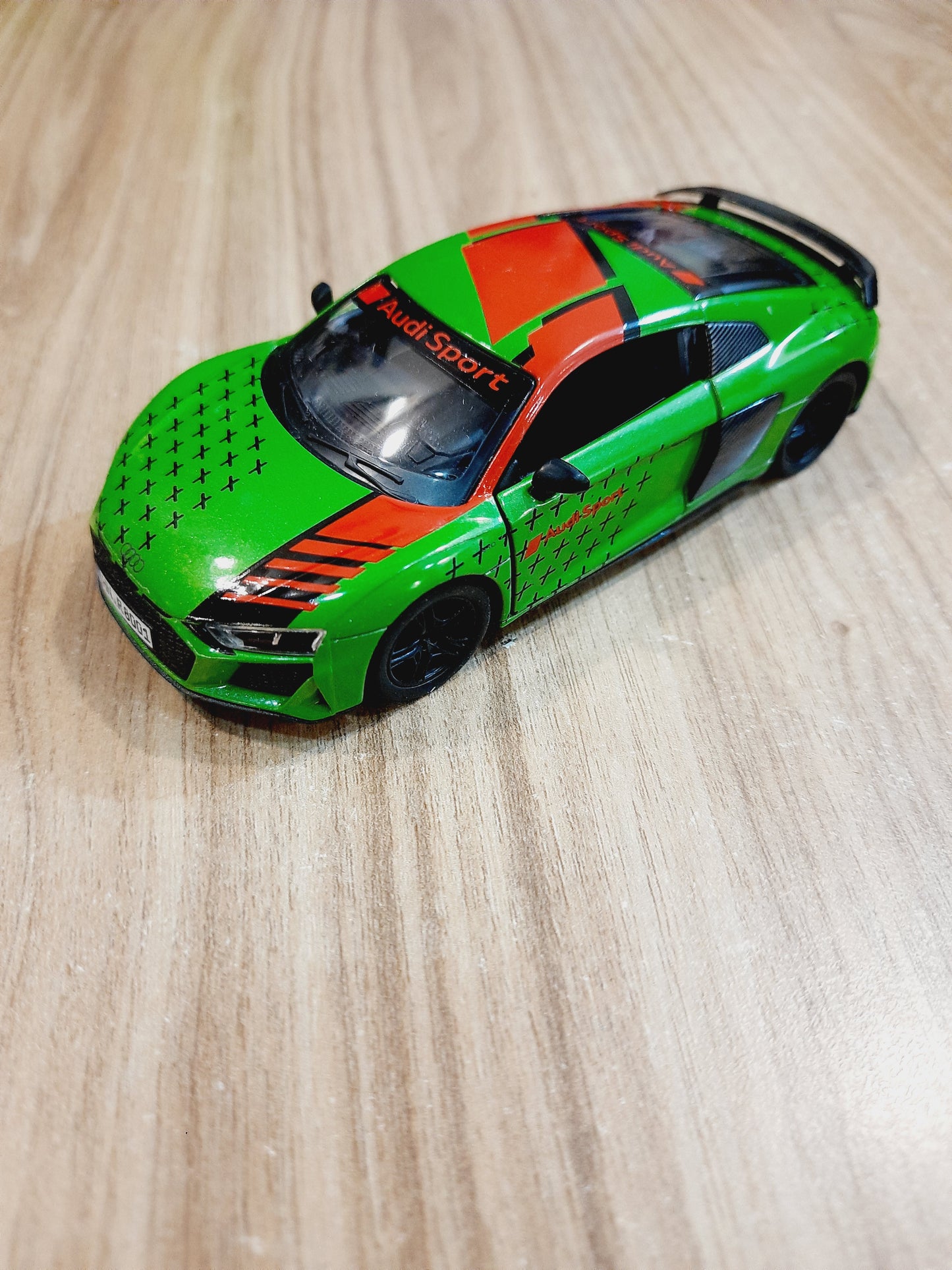 Kinsmart 2020 Audi R8 Coupe Diecast Scale Model Car 1:36 - KT5422