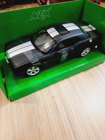 (Paint chip issue, Without box) Welly 2012 Dodge Challenger SRT 1:24 Diecast Scale Model Car