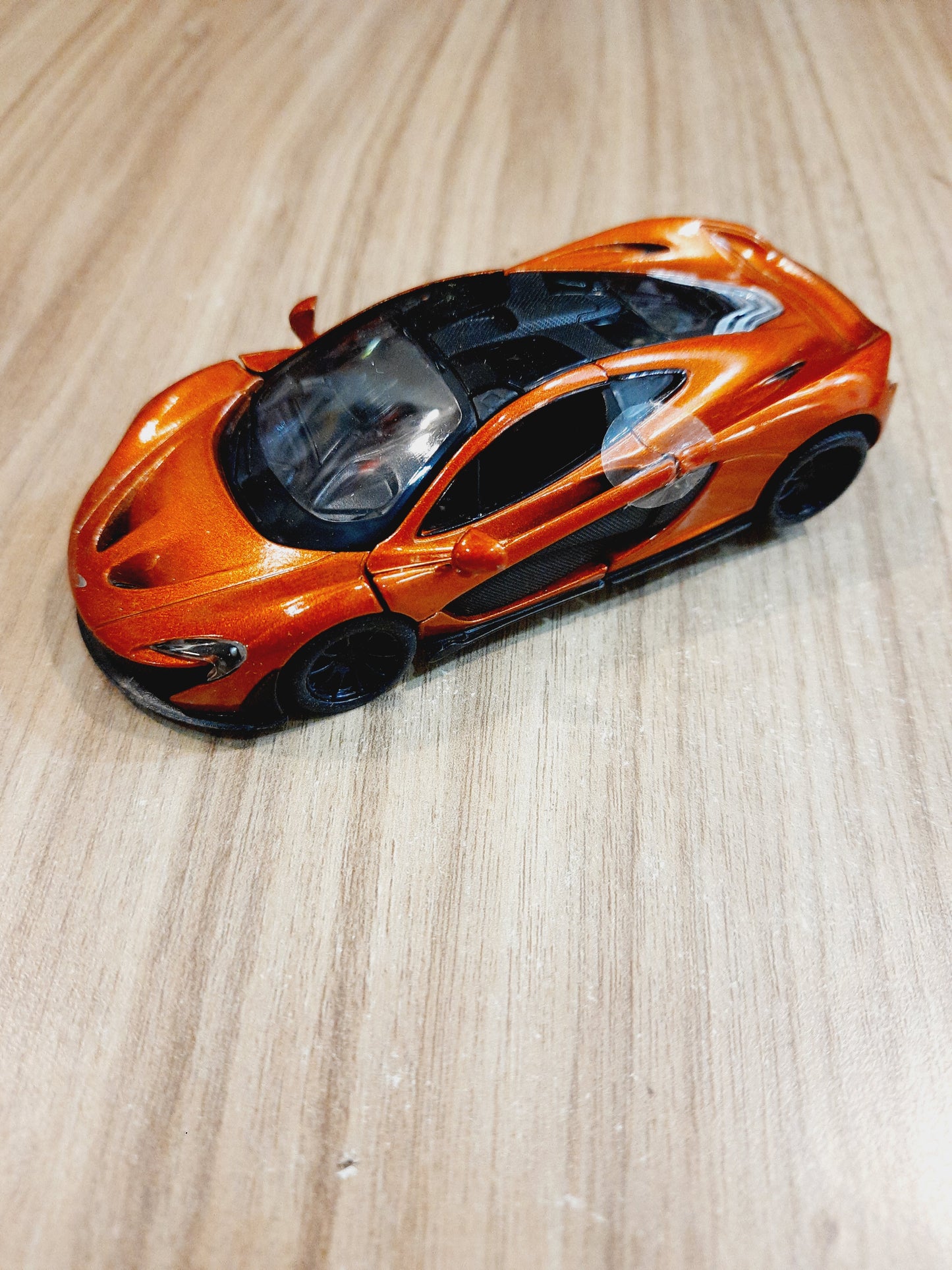 Kinsmart McLaren P1 Diecast Scale Model Car 1:36 - KT5393