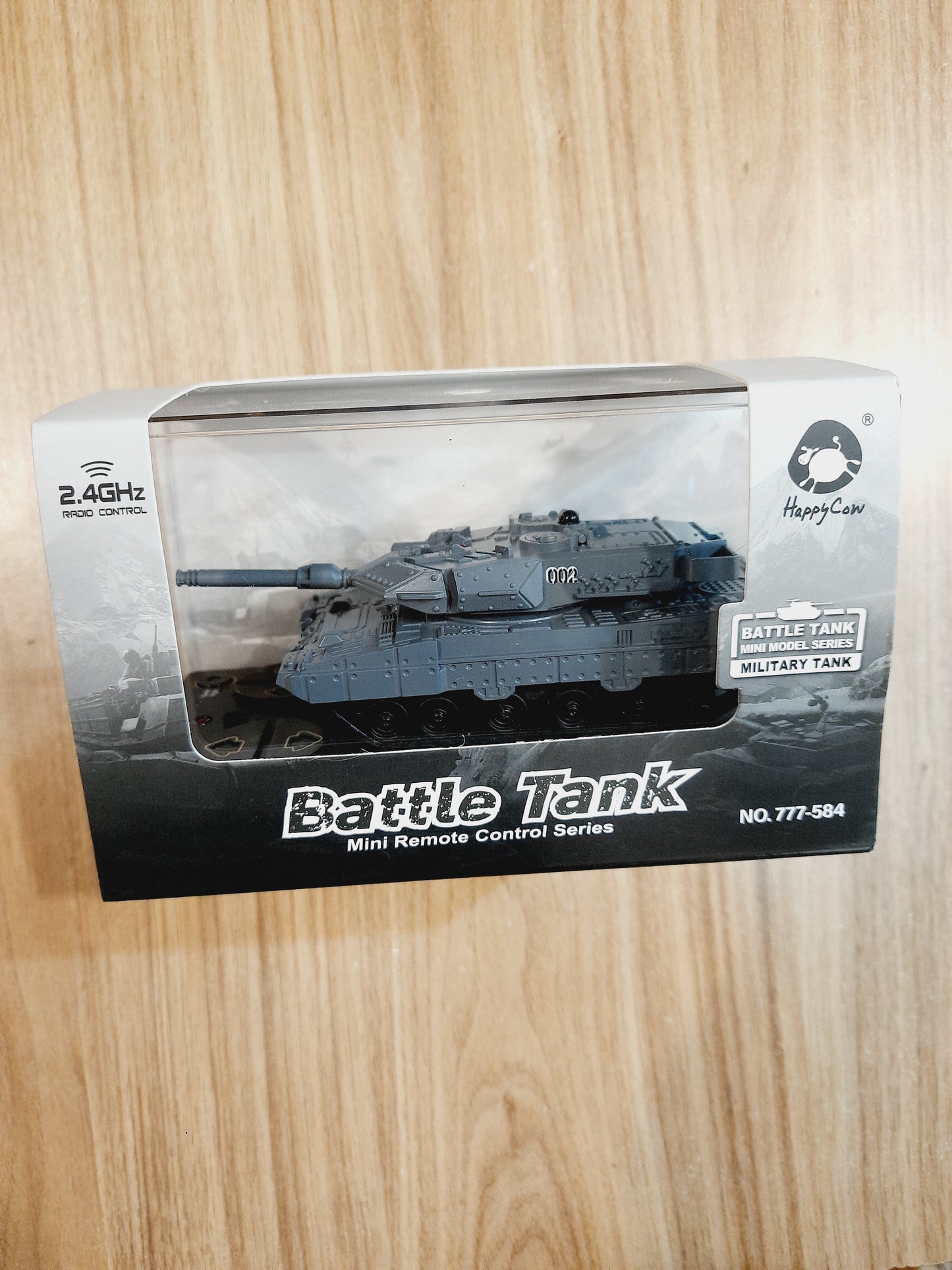 Remote Control Battle Tank Scale Model