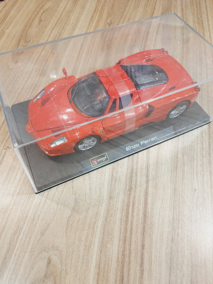 Bburago Enzo Ferrari Diecast Scale Model 1:24