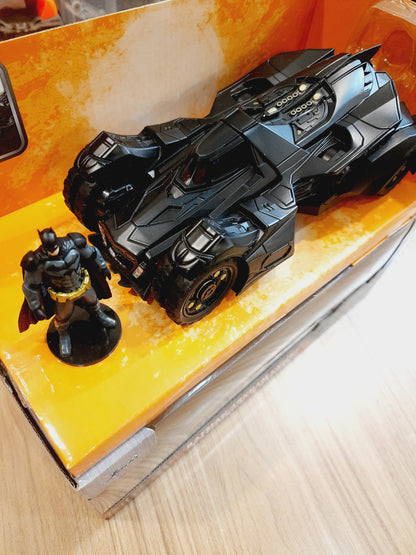 Jada Batman Arkham Knight Batmobile & Batman 1:24 Diecast Scale Model Car