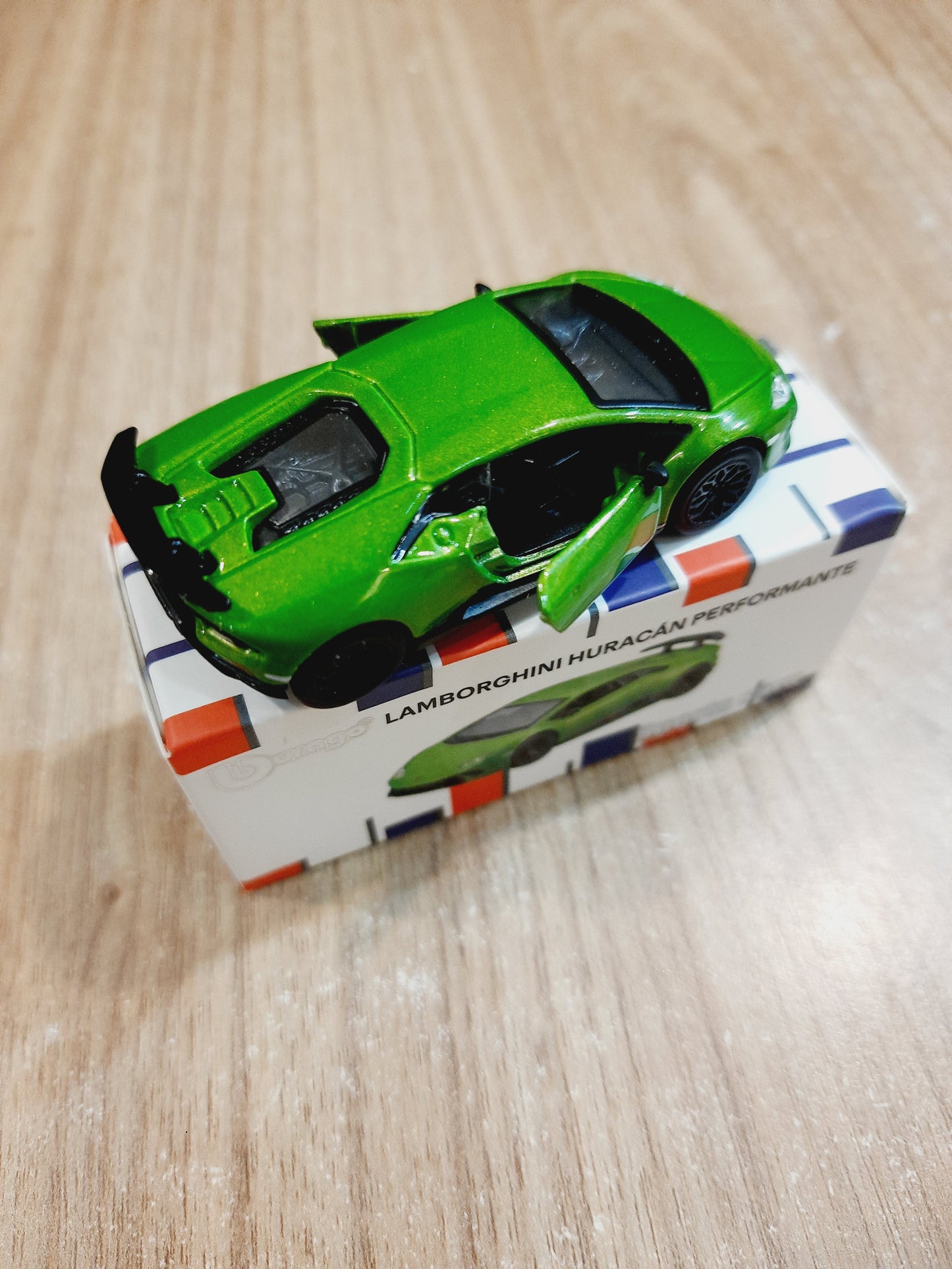 Bburago Lamborghini Huracan Performante 1:64 Licensed Diecast Scale Model Car