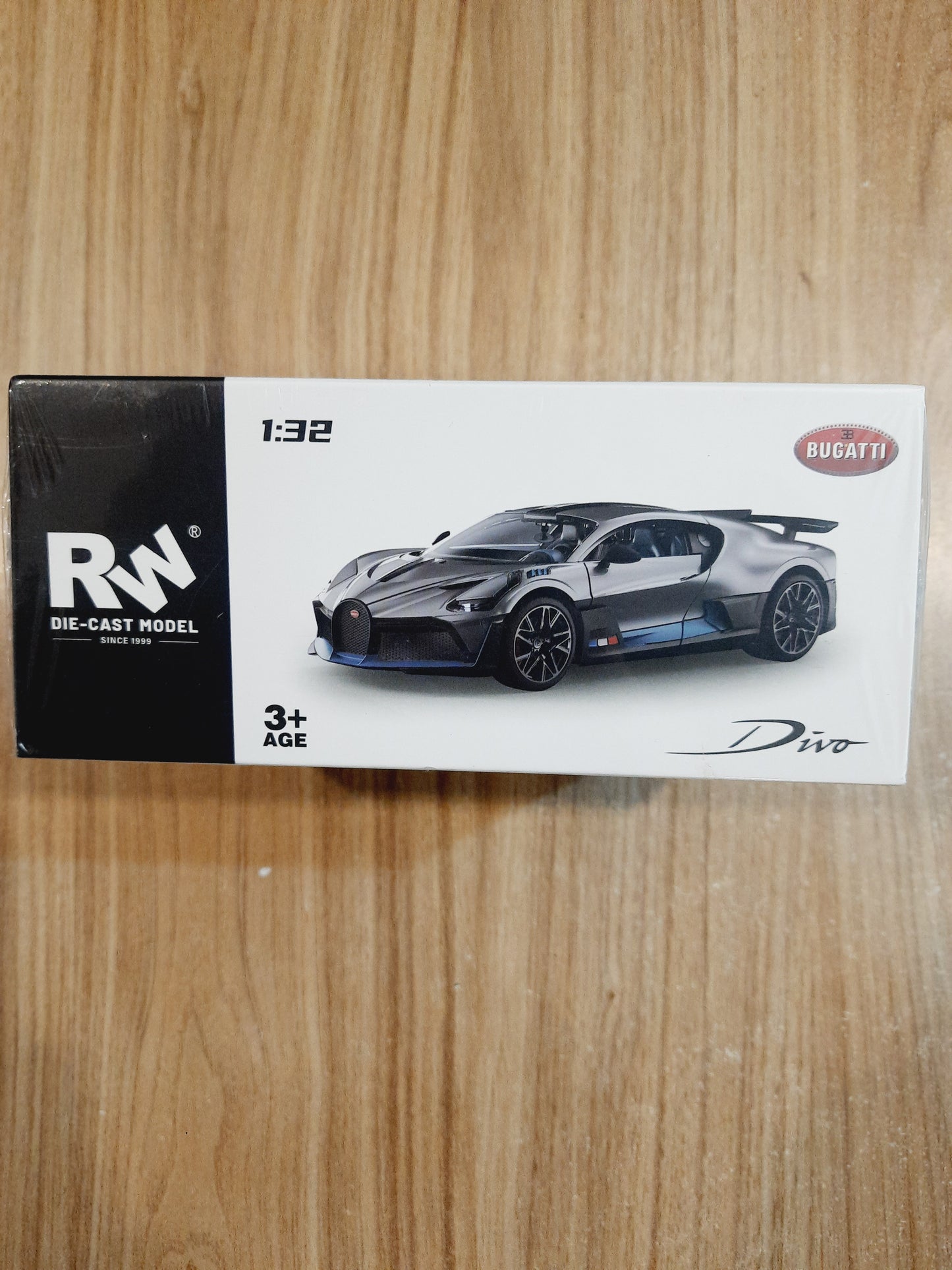 RW Bugatti Divo 1:32 Diecast Scale Model Car