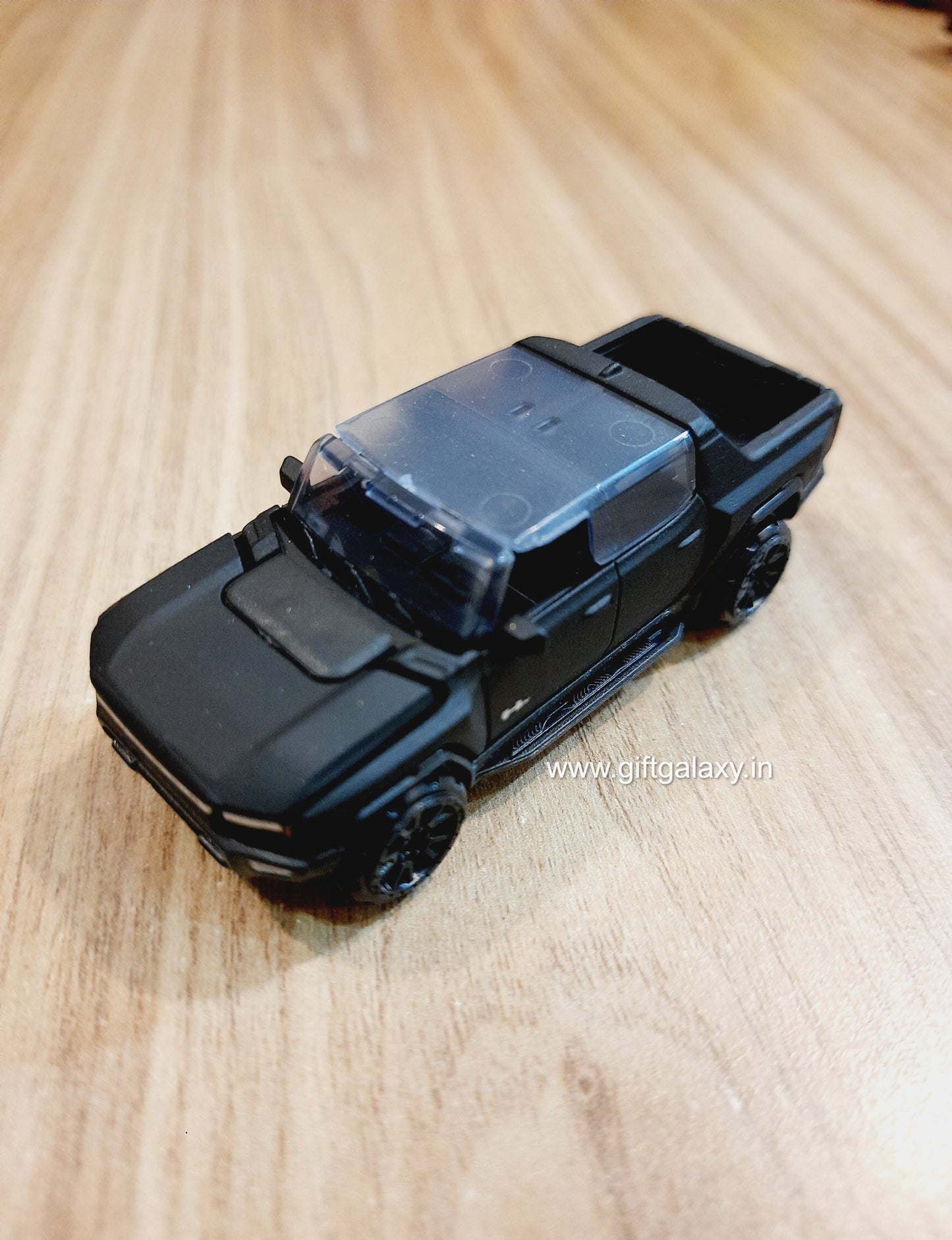 Majorette Black Edition 5 pack Diecast Scale Model (BK171125)