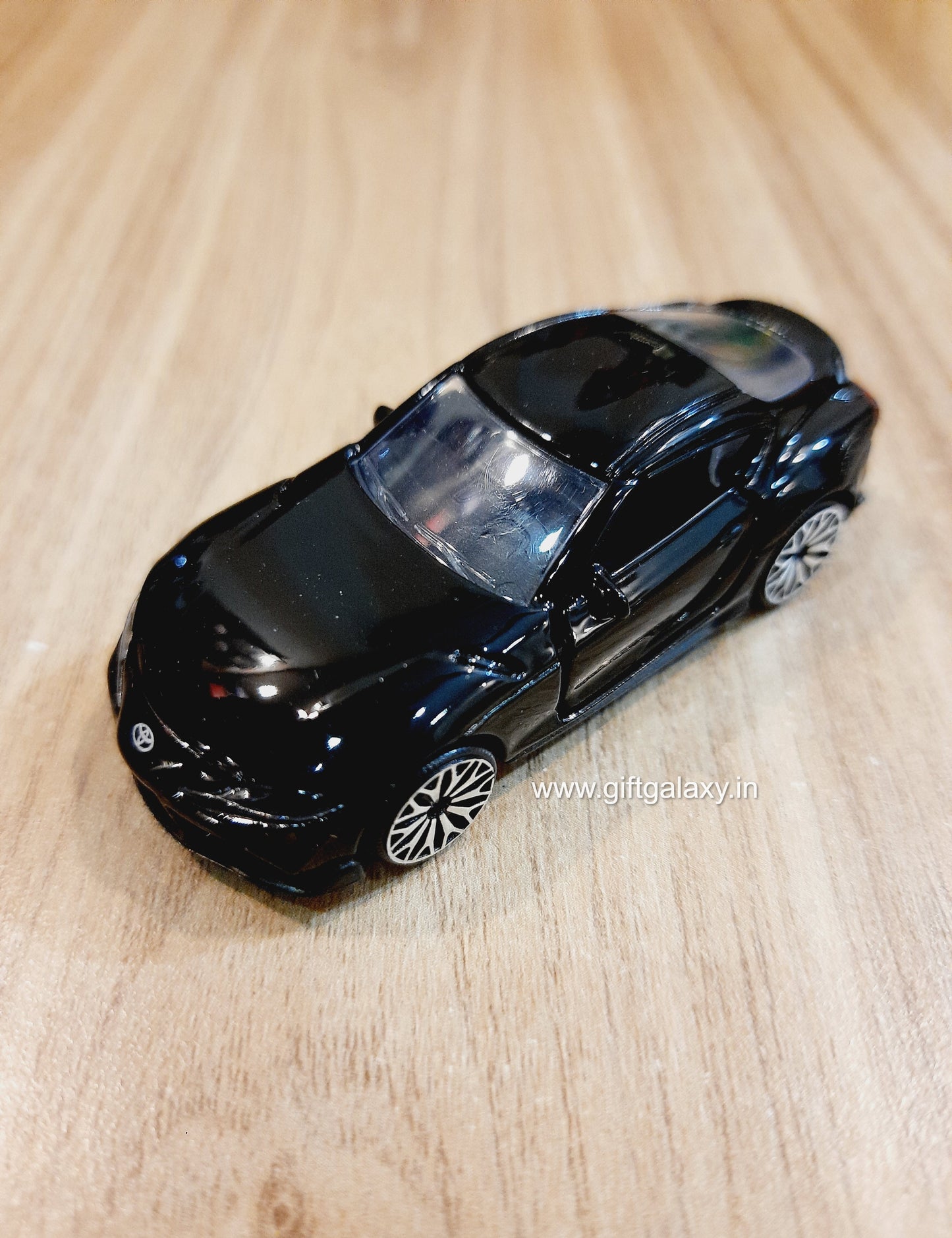 1:64 Diecast Model