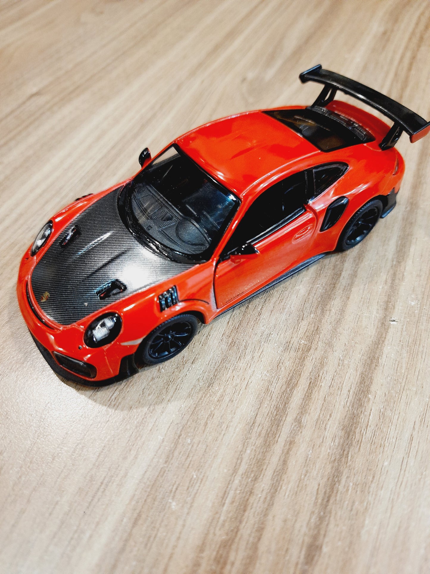 Kinsmart Porsche 911 GT2 RS Diecast Scale Model Car 1:36 - KT5408D