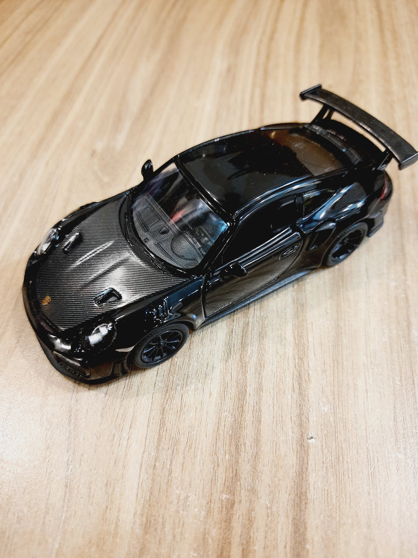 Kinsmart Porsche 911 GT2 RS Diecast Scale Model Car 1:36 - KT5408D