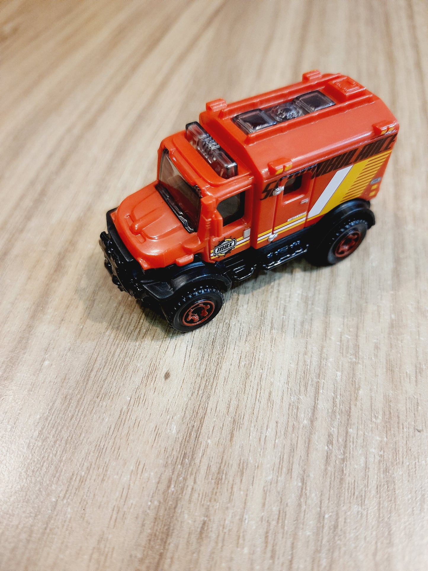 Matchbox 1:64 Exclusive Gift Pack Diecast Scale Models HVR81 JHM39
