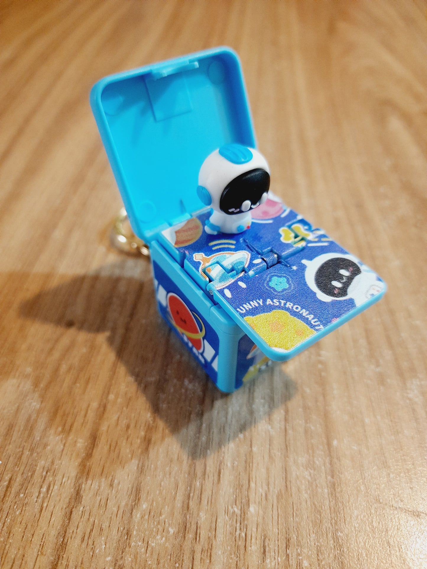 Cute Cartoon Pop Up Surprising Keychain – Fun Press & Reveal Keyring Toy | Gift for Kids & Friends