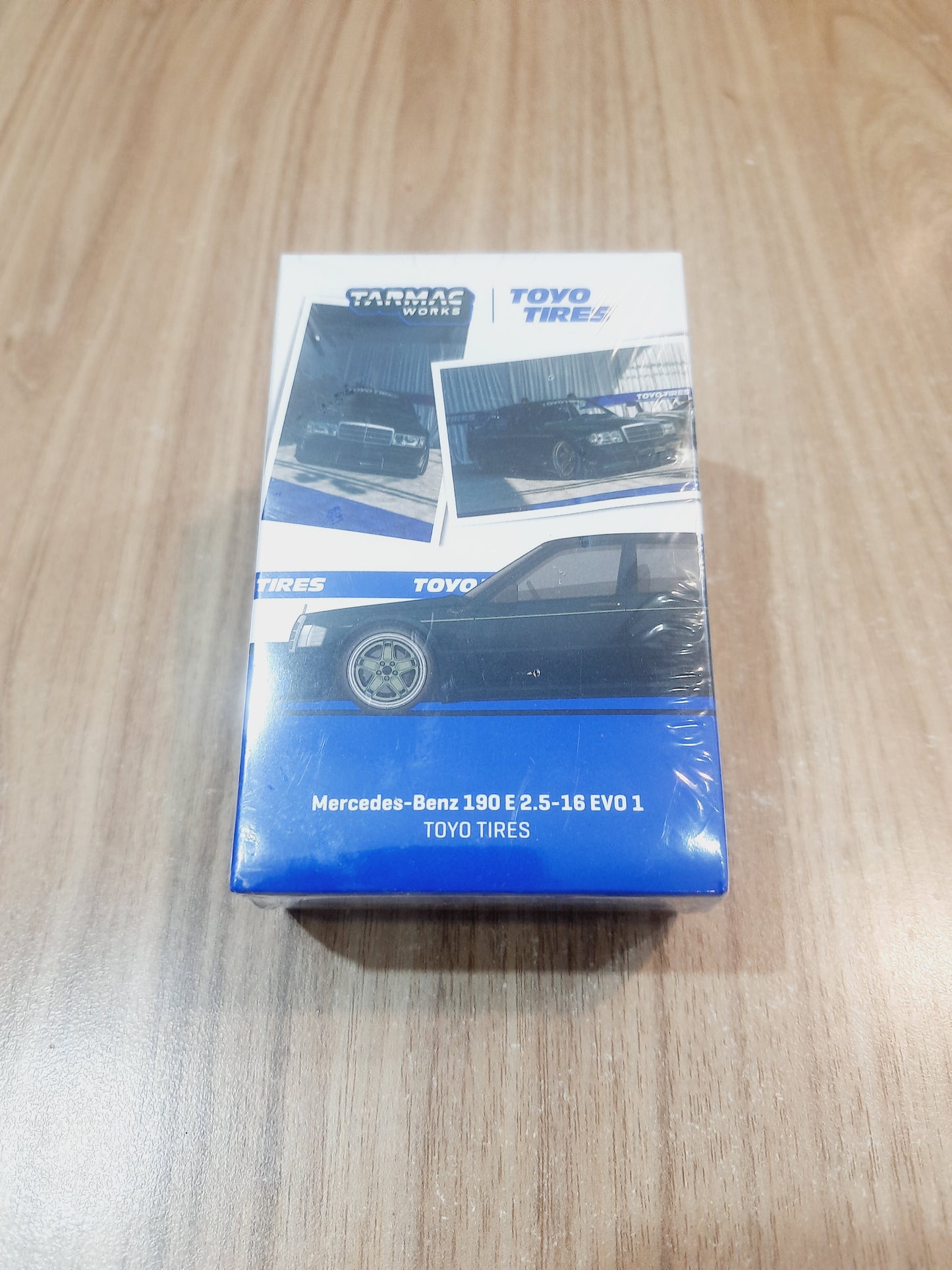 Tarmac Works Mercedes-Benz 190E 2.3-16 EVO 1 TOYO Tires T64G-057 1:64 Diecast Model | GLOBAL64