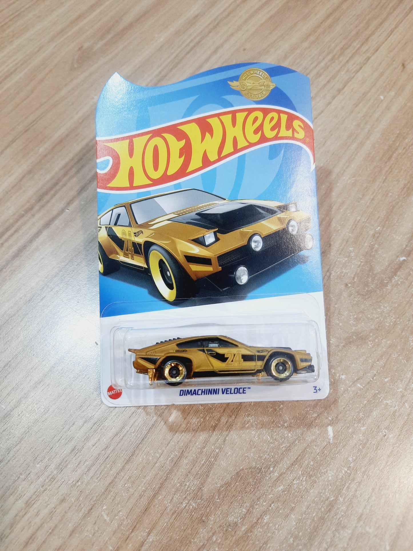 Hot Wheels 1:64 Ultimate Collector Case & (Free) Dimachinni Veloce