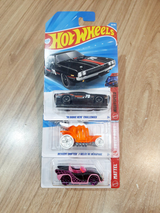Hot Wheels 70 Dodge Hemi Challenger, Dessert Drifter & Monster High Ghoul Mobile
