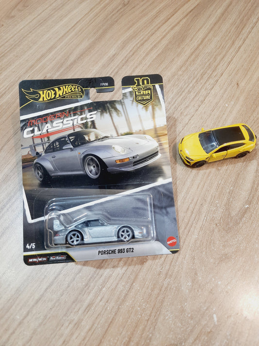 Hot Wheels Modern Classics Porsche 993 GT2 & Metal Lamborghini Urus