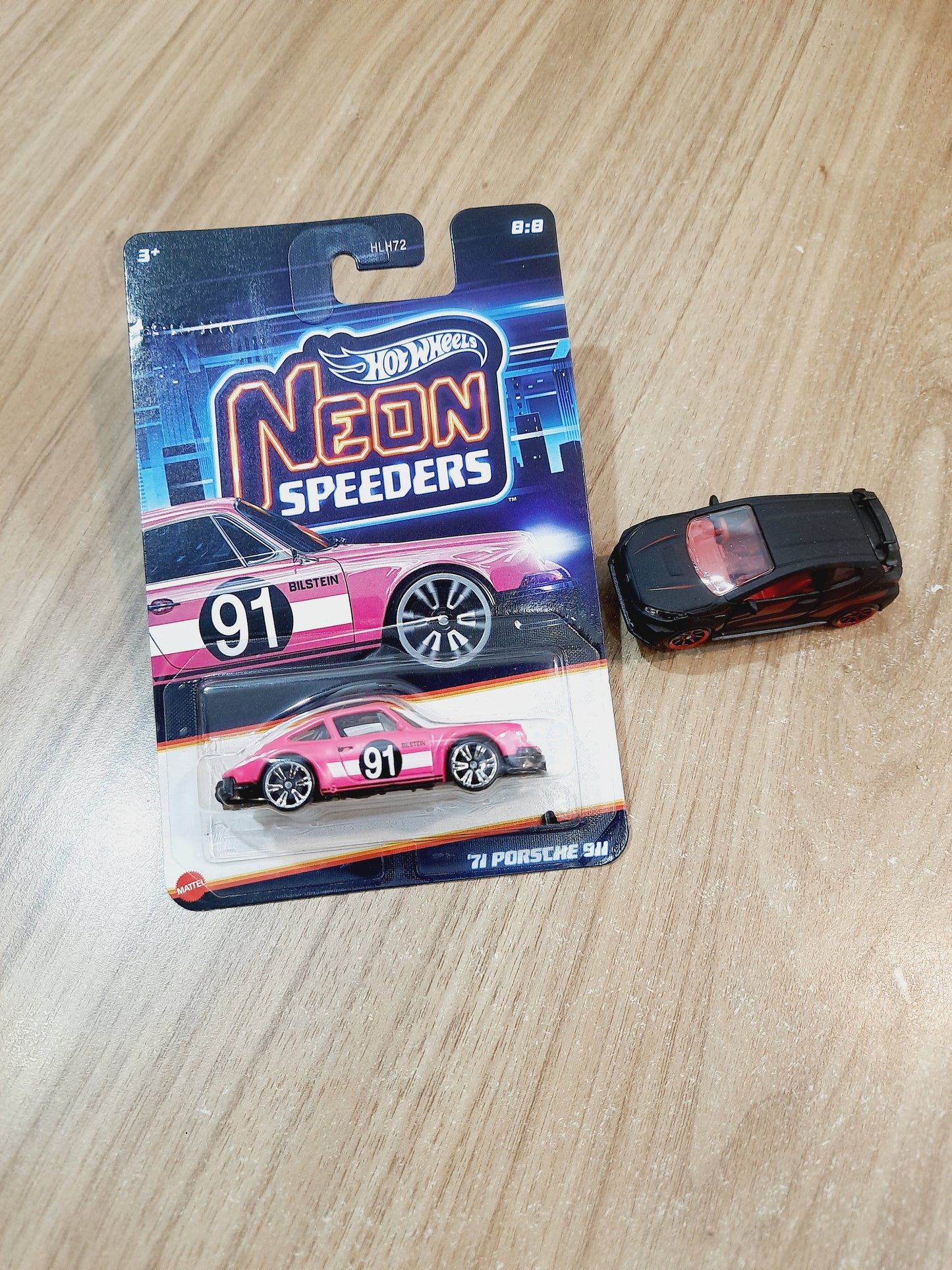 Hot Wheels Neon Speeders 71 Porsche 911 & Majortte Toyota GRMN Yaris