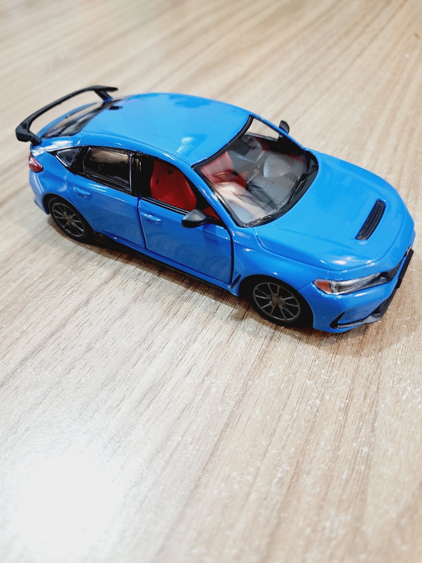 Honda Civic Type R JDM diecast collectible by Kinsmart