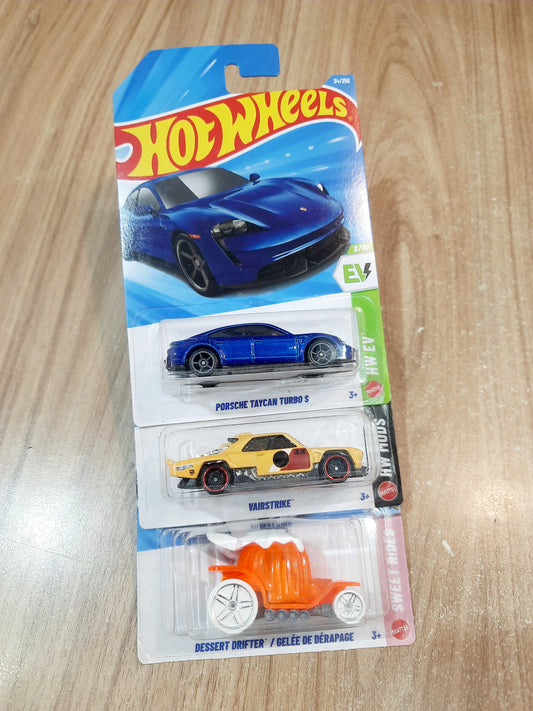 Hot Wheels Porsche Taycan Turbo S, Vairstrike & Dessert Drifter
