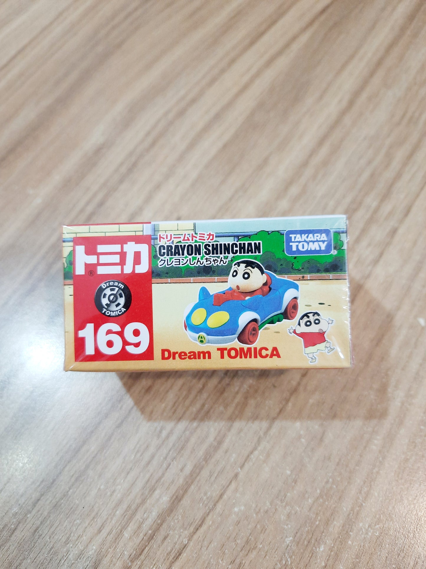 Tomica Crayon Shinchan 169 TAKARA TOMY Diecast Scale Model Car