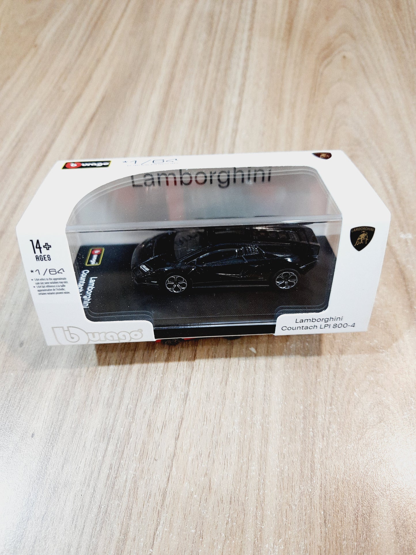 Bburago Lamborghini Countach LPI 800-4 1:64 Licensed Diecast Scale Model Car