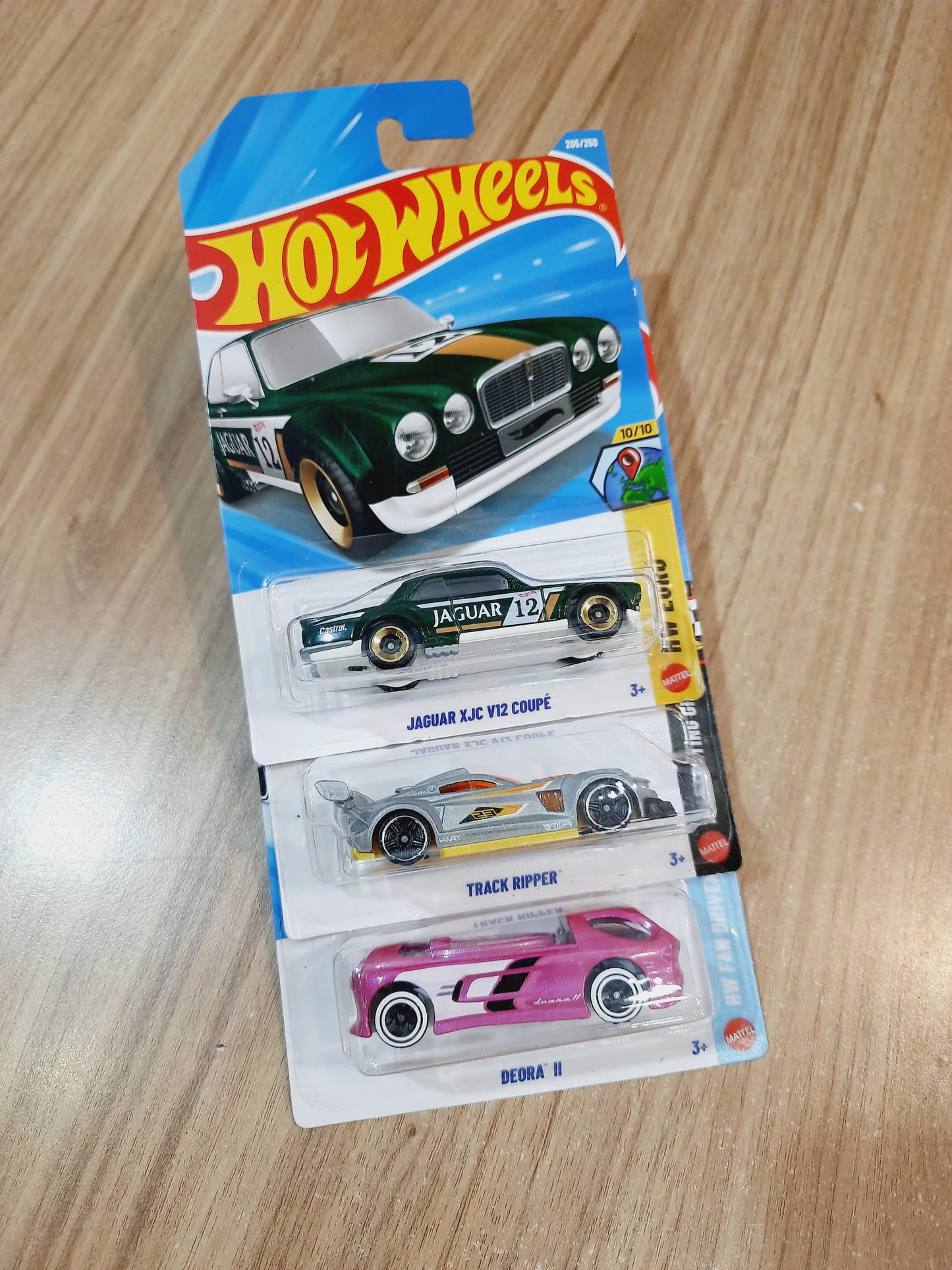 Hot Wheels Jaguar XJC V12 Coupe, Track Ripper & Deora ll