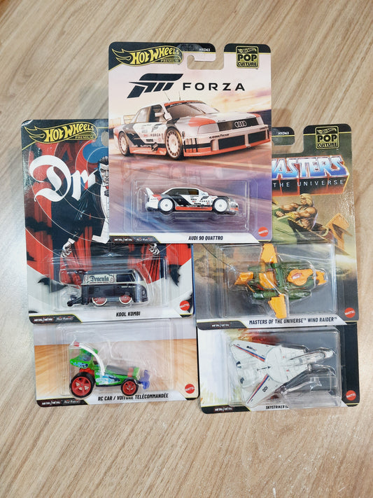 Hot Wheels Premium Pop Culture HXD63