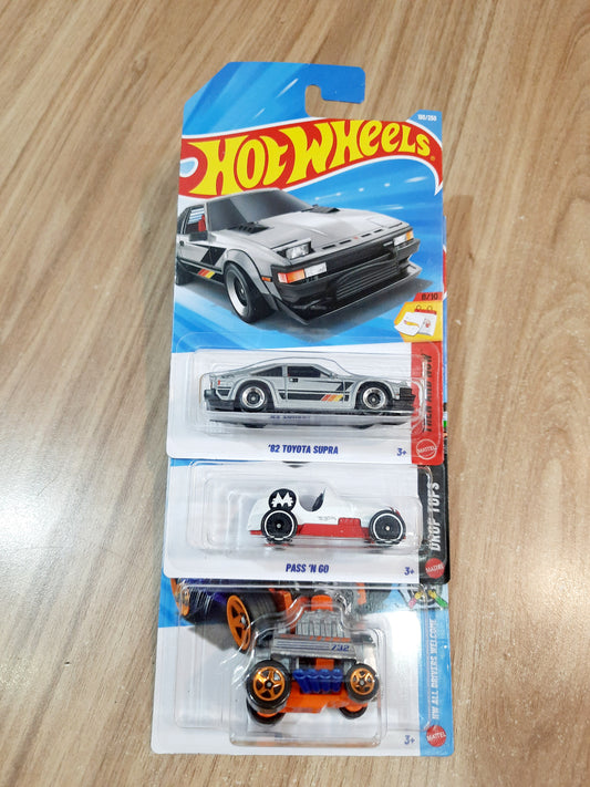 Hot Wheels 82 Toyota Supra, Pass N Go & Click Shift