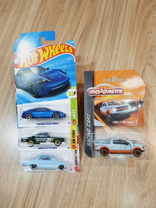 Hot Wheels & Majorette Combo Pack of 4