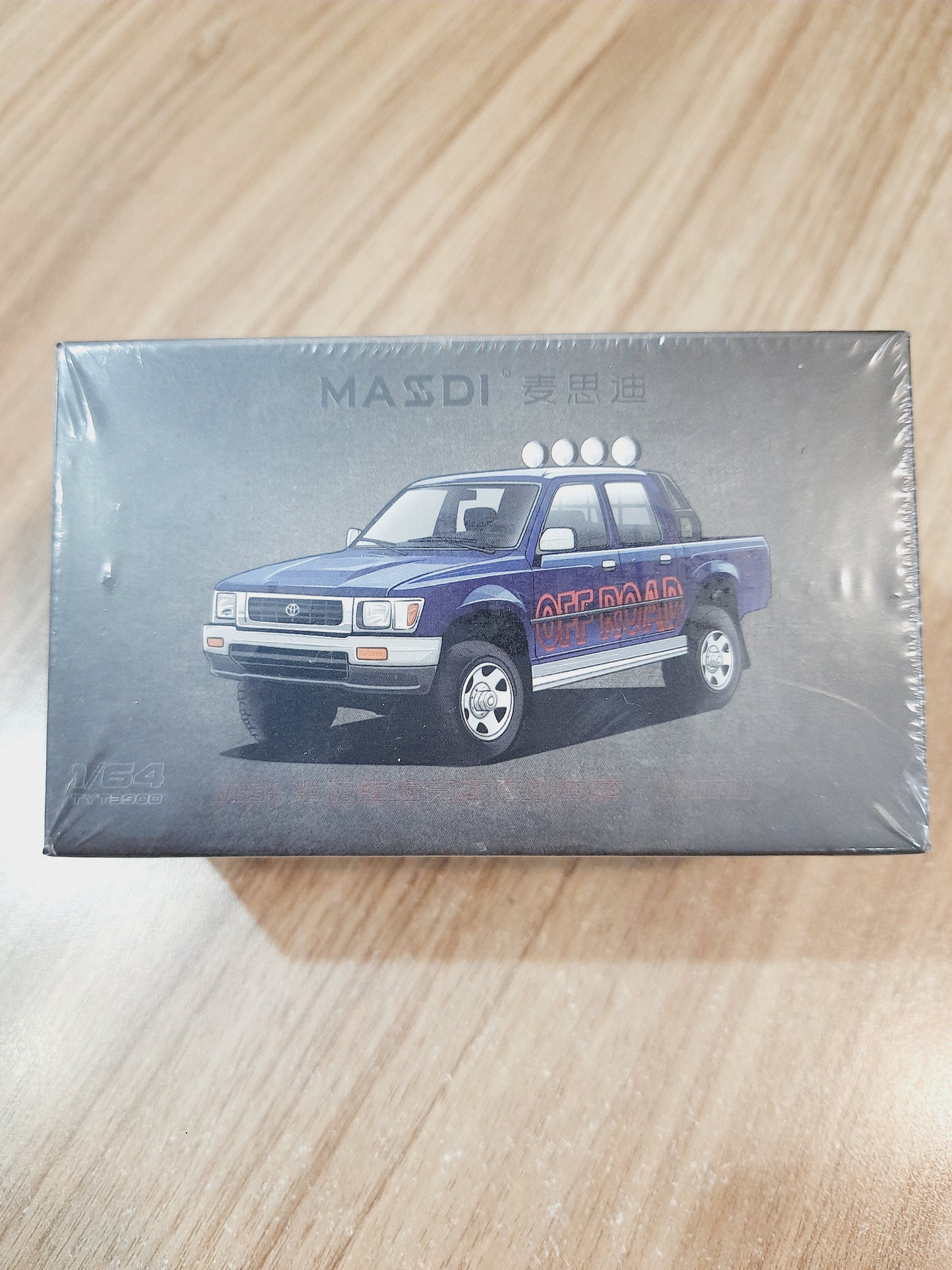 Massdi Toyota Hilux 1:64 Diecast Scale Model TYT3900