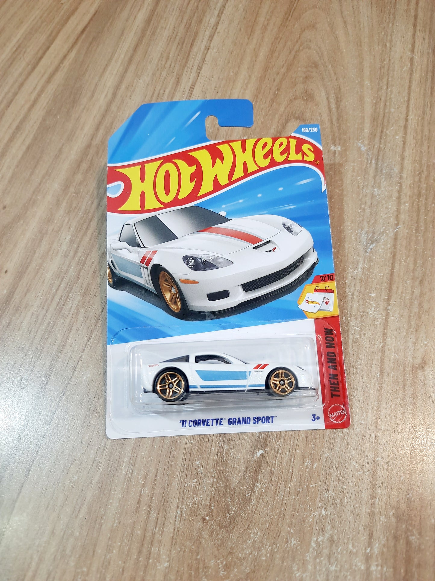 Hot Wheels 11 Corvette Grand Sport Diecast Scale Model
