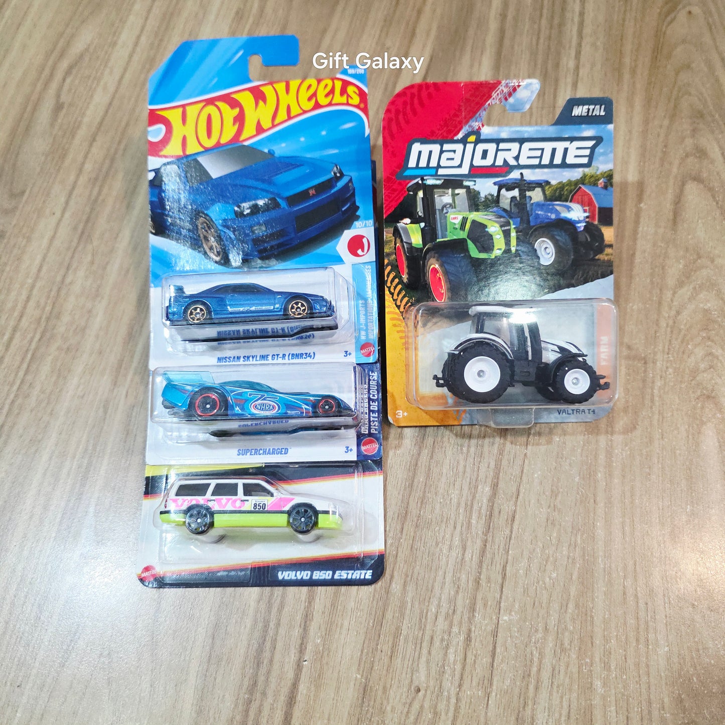 Hot Wheels & Majorette (Pack of 4 Models)