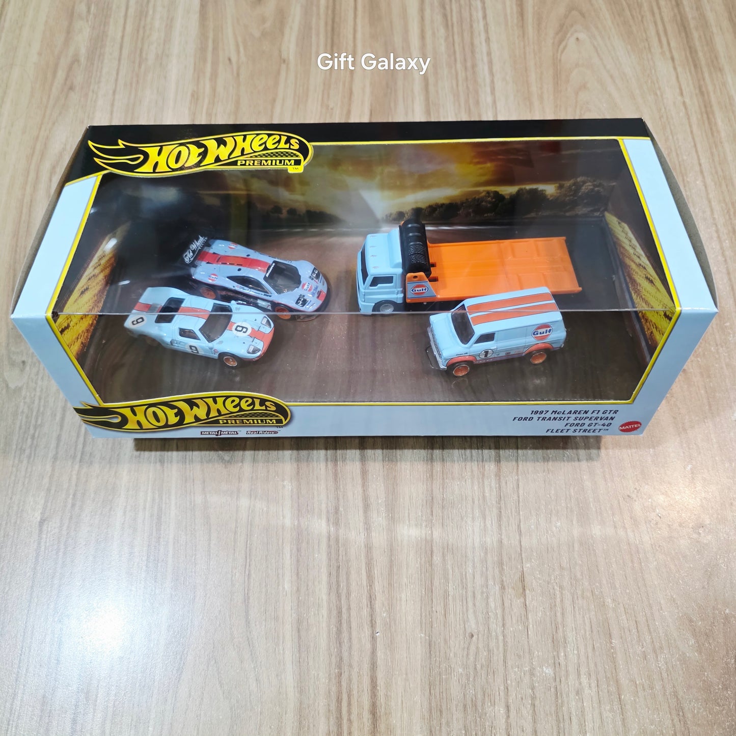 Hot Wheels Premium Collectors Case GMH39 Combo Pack