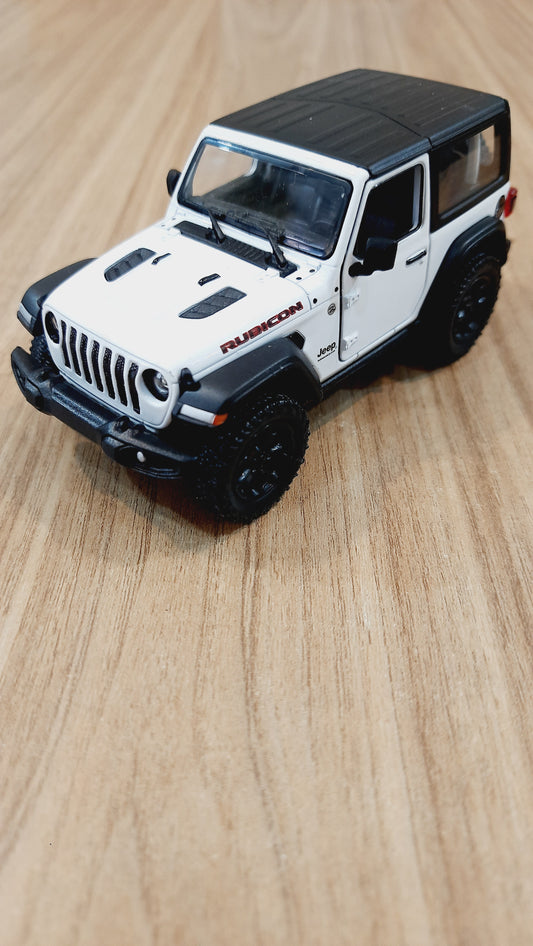 Kinsmart 2018 Jeep Wrangler Diecast Scale Model 1:34 | Classic Off-Road SUV Collectible