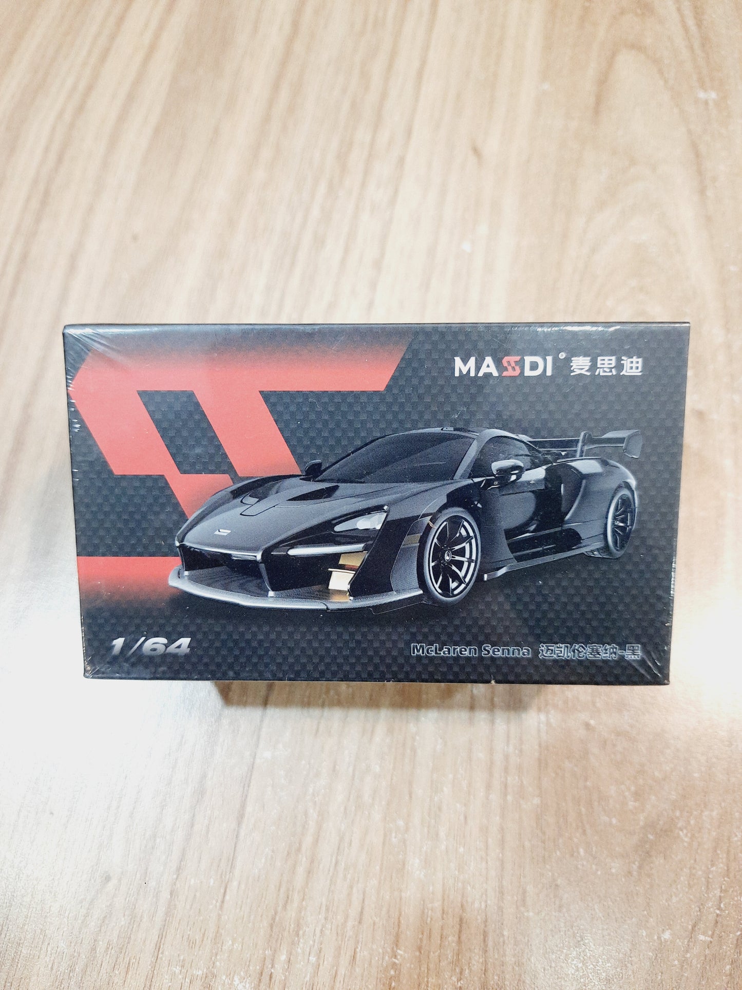 Massdi McLaren Senna 1:64 diecast scale model CVL1200 with rear wing aerodynamic detailing and rubber tyres