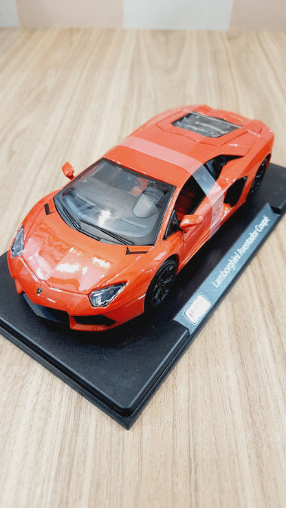 Maisto Lamborghini Aventador Coupe Diecast Scale Model 1:24